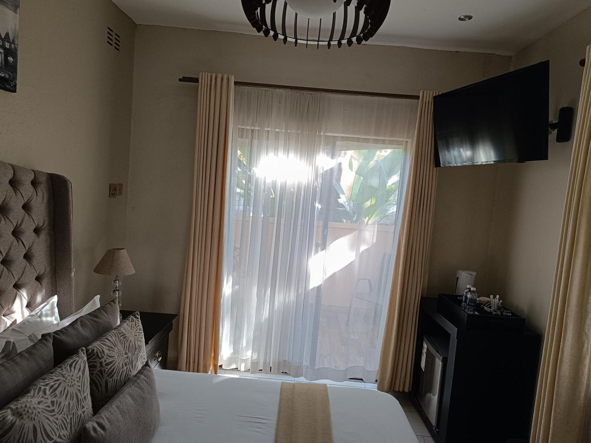 Jacaranda Hotel Harare Ngoại thất bức ảnh