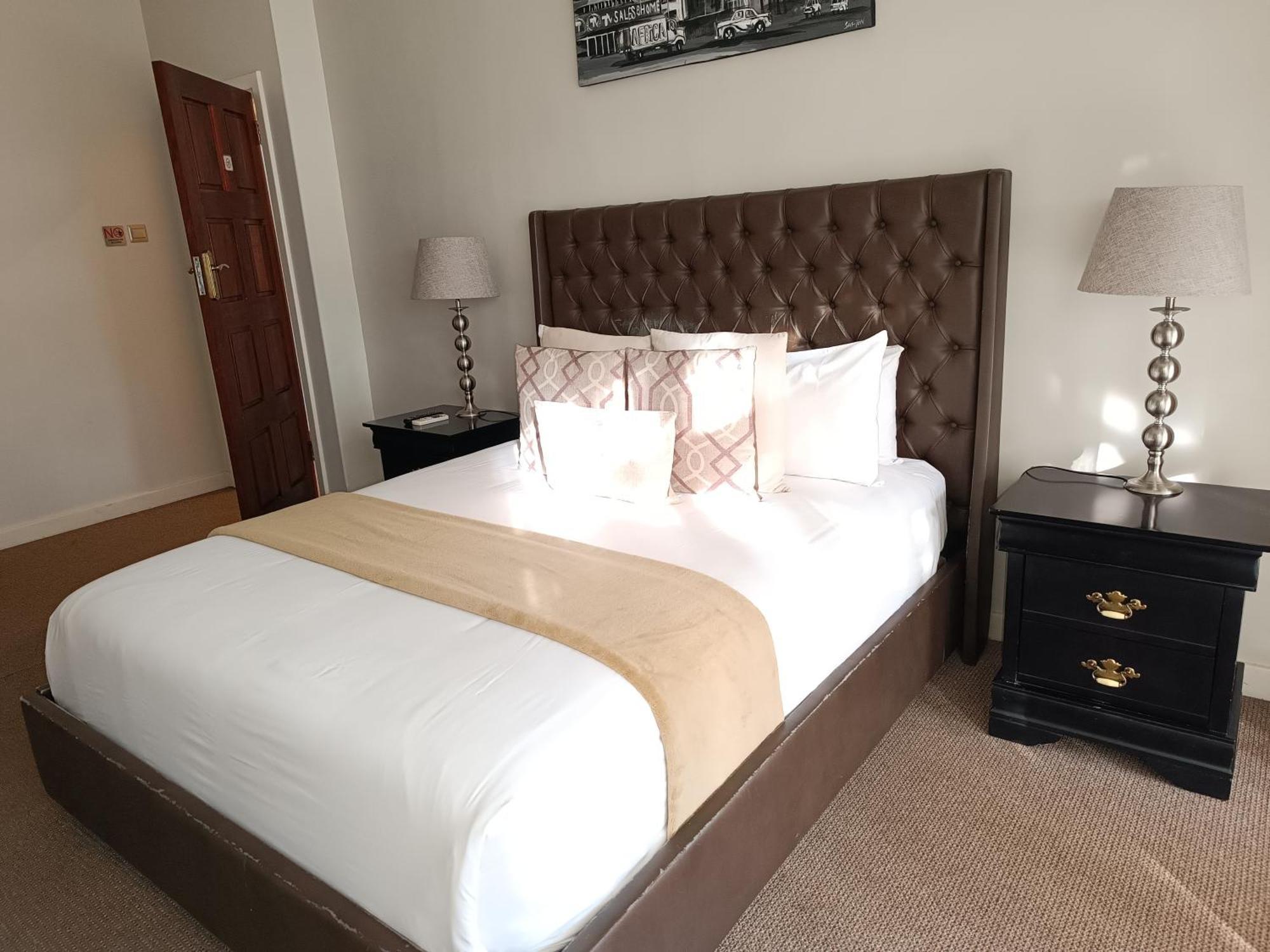 Jacaranda Hotel Harare Ngoại thất bức ảnh