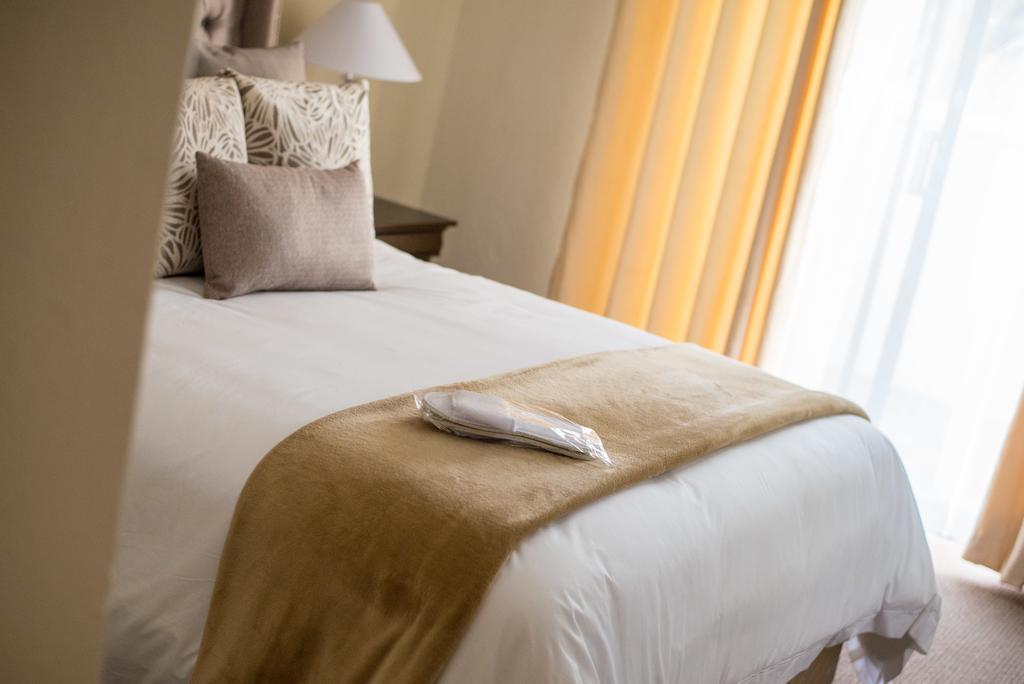 Jacaranda Hotel Harare Ngoại thất bức ảnh