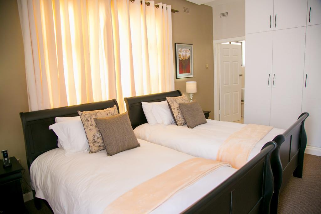Jacaranda Hotel Harare Ngoại thất bức ảnh