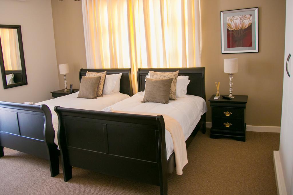 Jacaranda Hotel Harare Ngoại thất bức ảnh