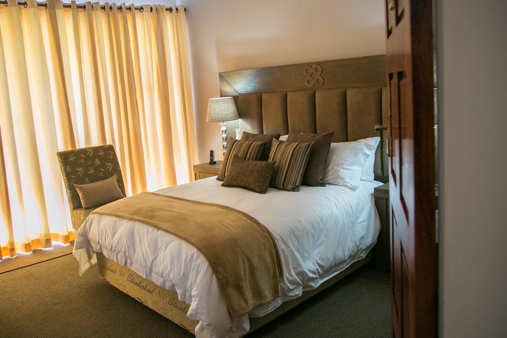 Jacaranda Hotel Harare Ngoại thất bức ảnh