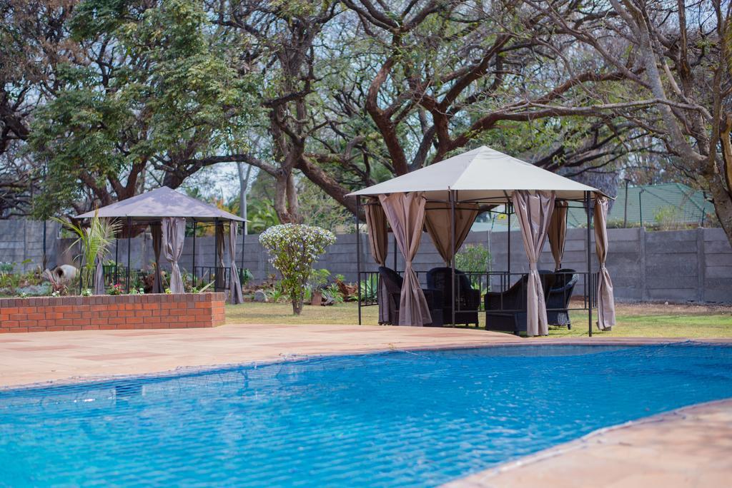 Jacaranda Hotel Harare Ngoại thất bức ảnh