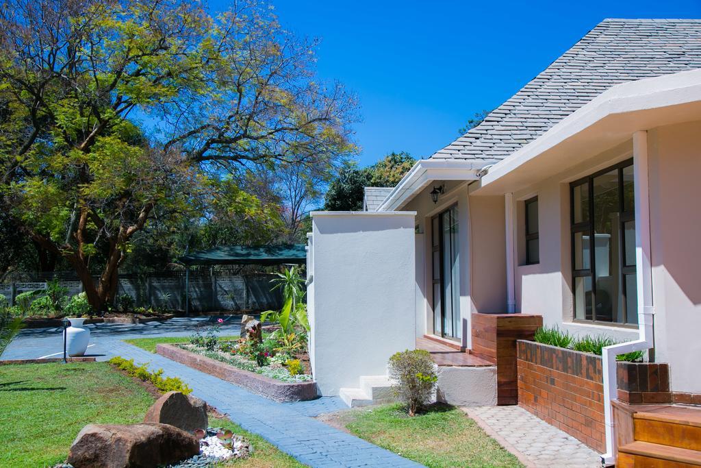 Jacaranda Hotel Harare Ngoại thất bức ảnh