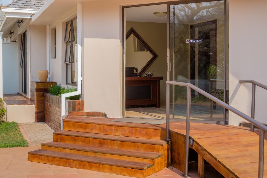 Jacaranda Hotel Harare Ngoại thất bức ảnh